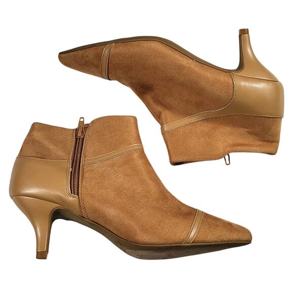 NEW Journee Collection Embrie women ankle bootie tan two-tone faux suede SZ 8M - Picture 2 of 6